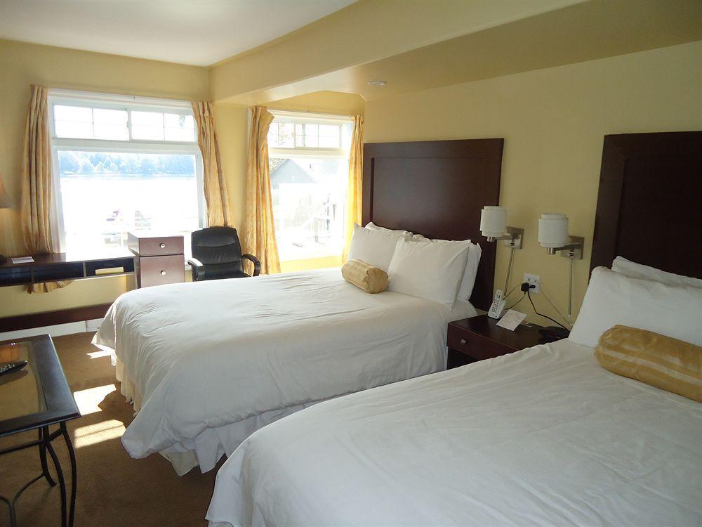 Bayside Inn & Waterfront Suites Kingston Esterno foto
